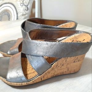 Gray metallic Kenneth Coles Unlisted Wedges shoes